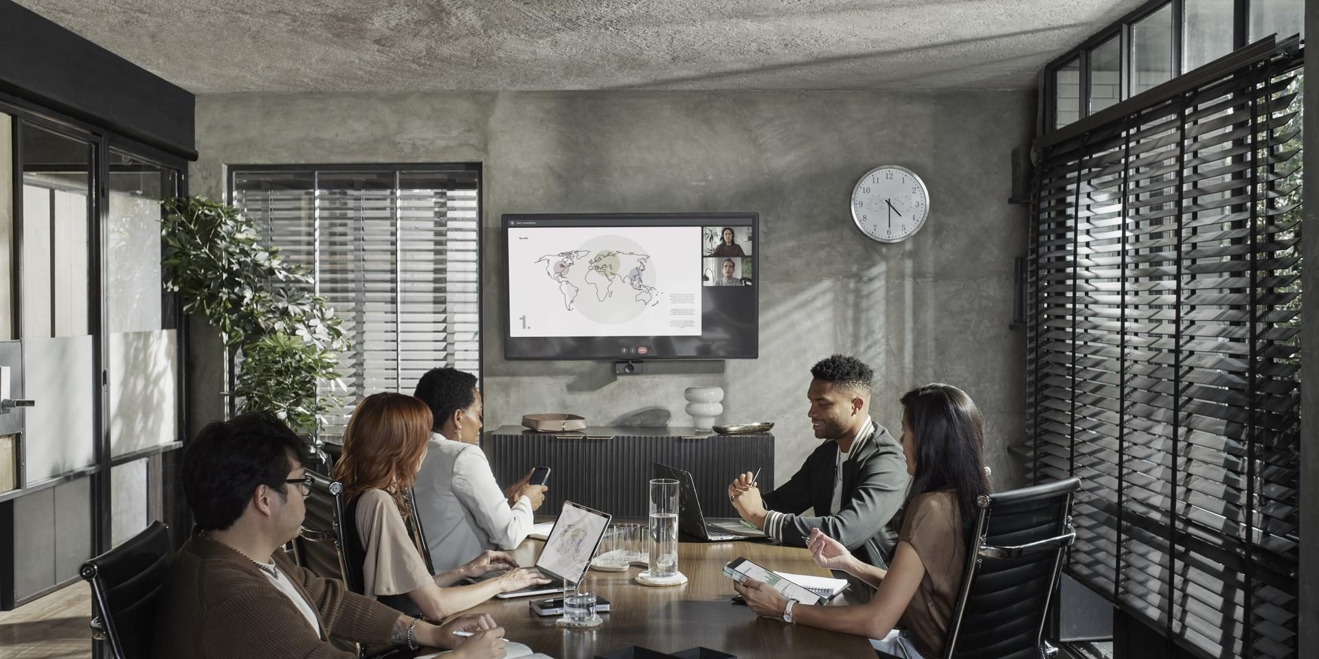 Shure presents MXA902 - connessioni.biz
